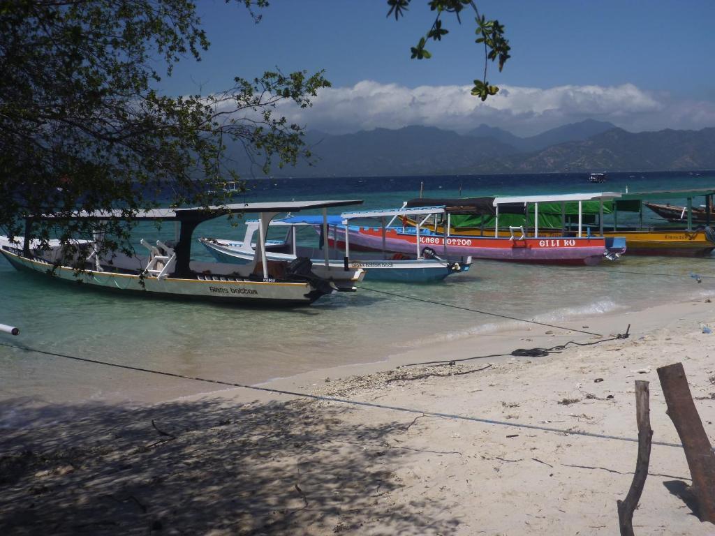 Rose Bungalow Hotel Pemenang Esterno foto
