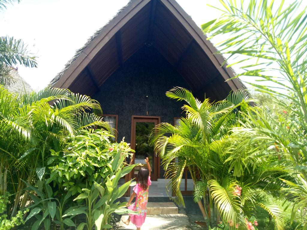 Rose Bungalow Hotel Pemenang Esterno foto