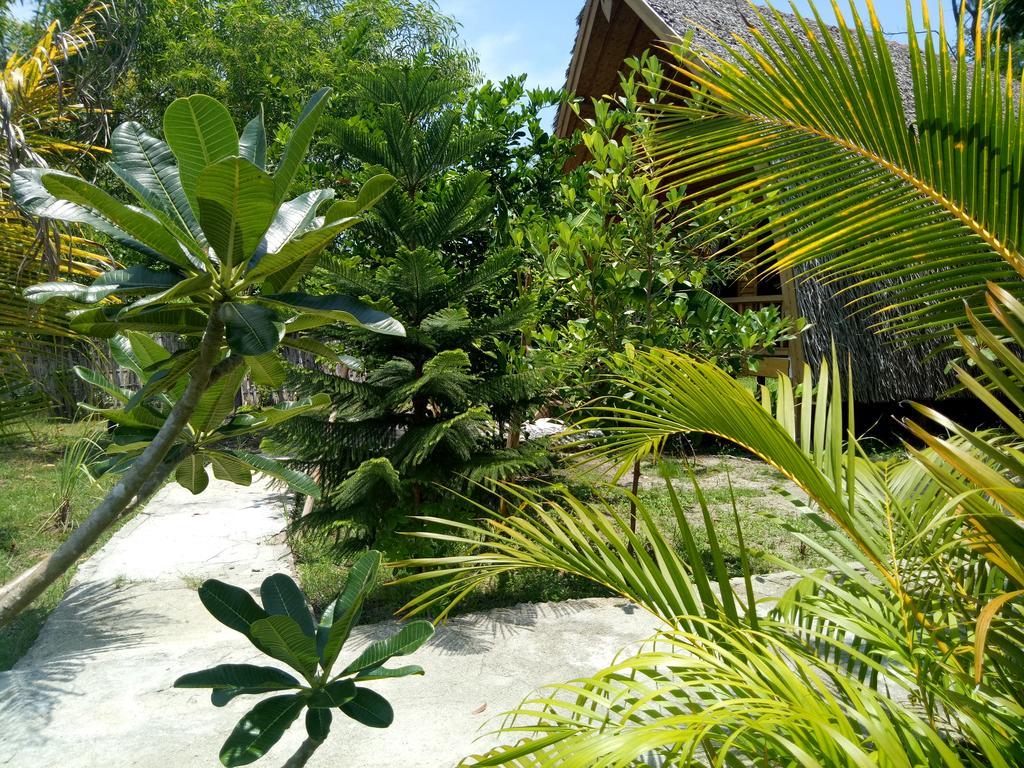 Rose Bungalow Hotel Pemenang Esterno foto