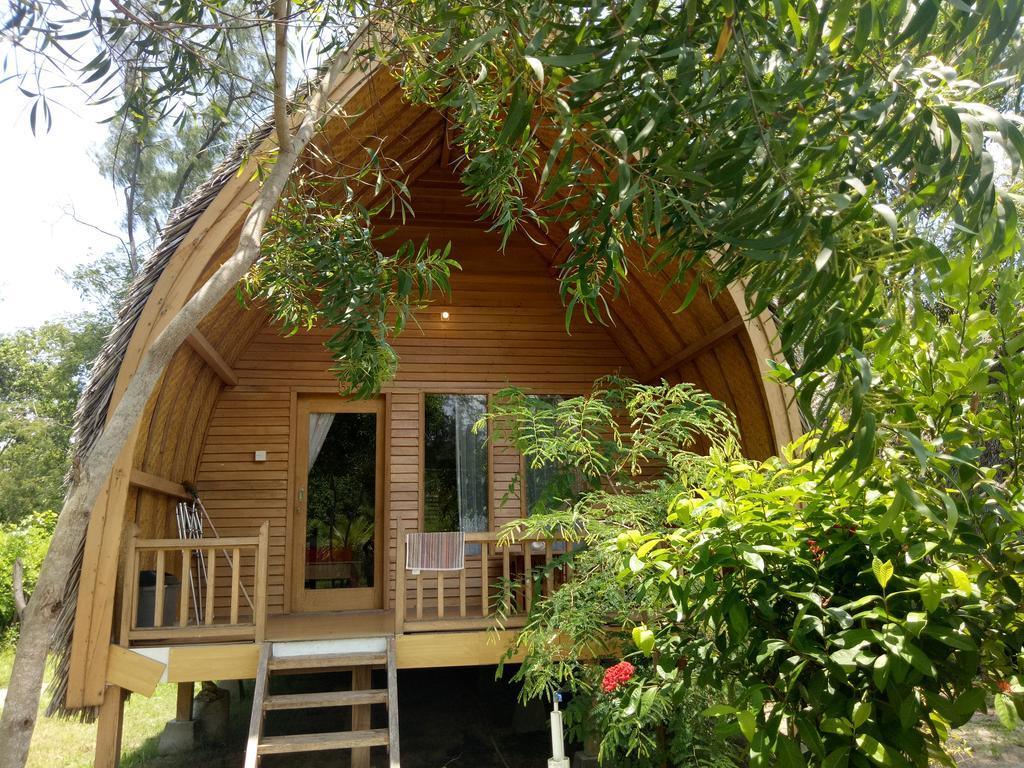 Rose Bungalow Hotel Pemenang Esterno foto