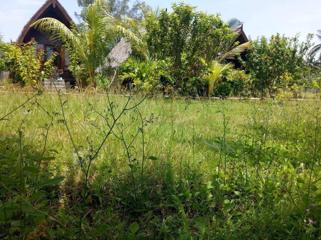 Rose Bungalow Hotel Pemenang Esterno foto