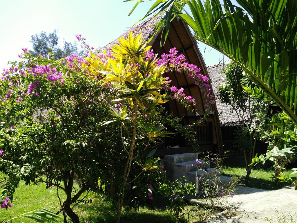 Rose Bungalow Hotel Pemenang Esterno foto
