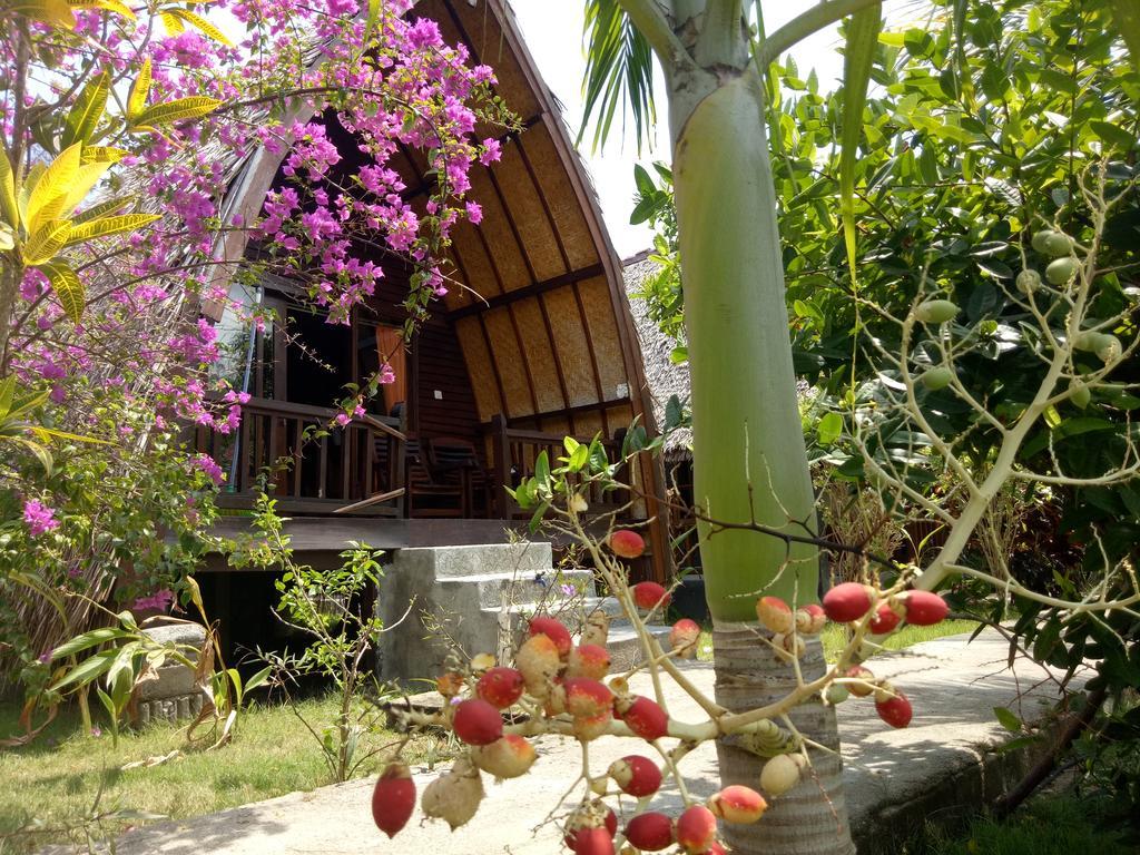 Rose Bungalow Hotel Pemenang Esterno foto