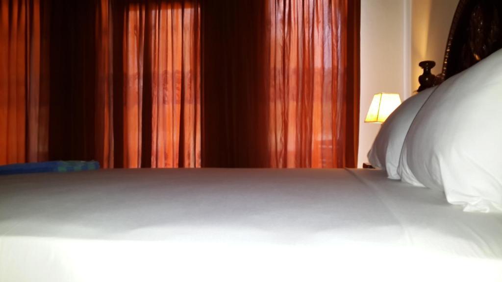 Rose Bungalow Hotel Pemenang Esterno foto