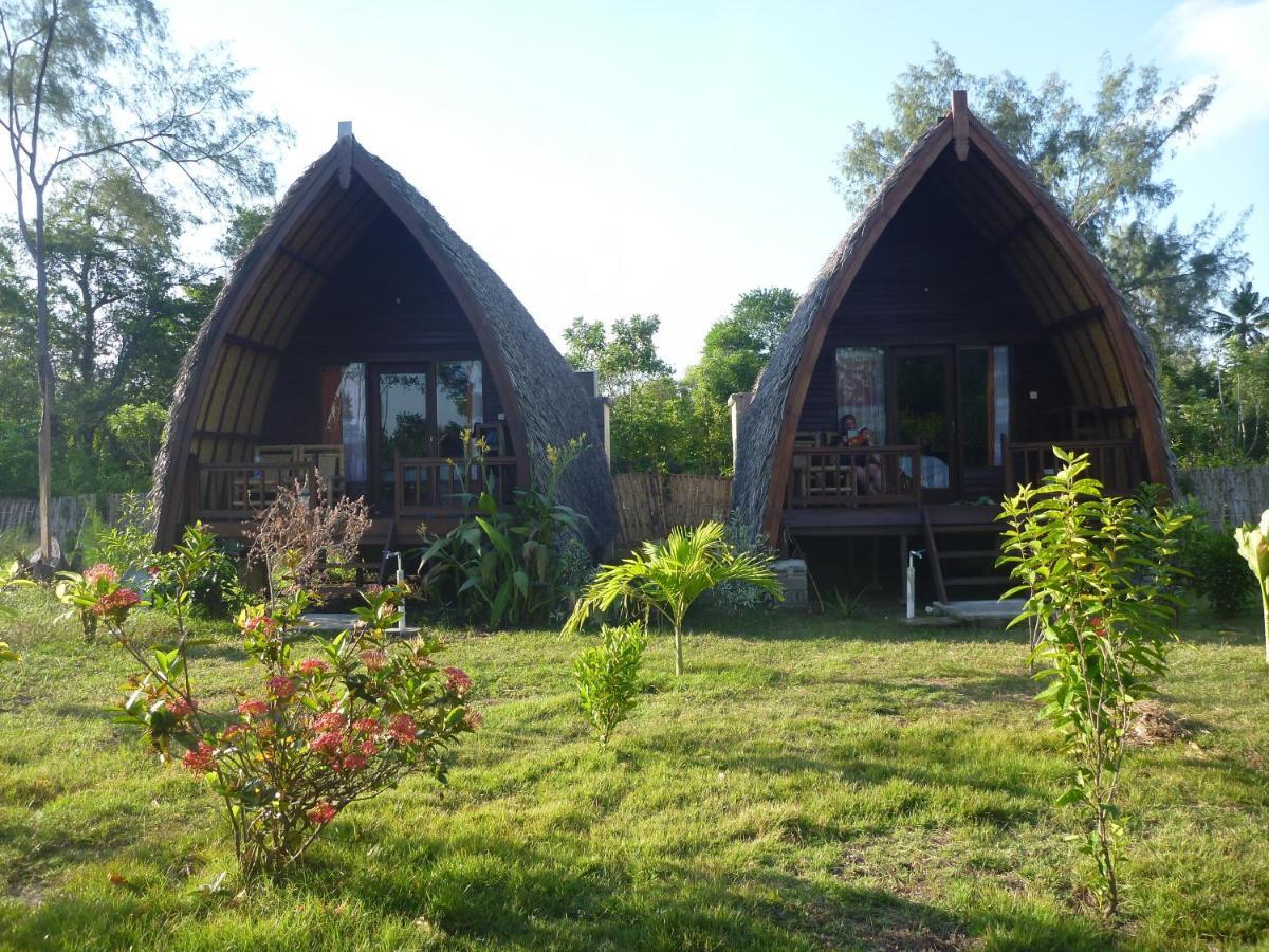 Rose Bungalow Hotel Pemenang Esterno foto